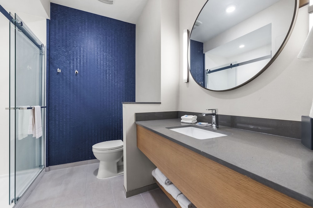 Fairfield by Marriott Inn & Suites San Francisco Airport Oyster Point Area 44/46