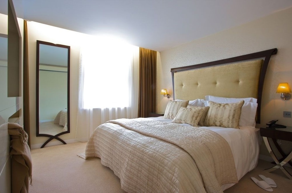 Ten Manchester Street Hotel 11/56