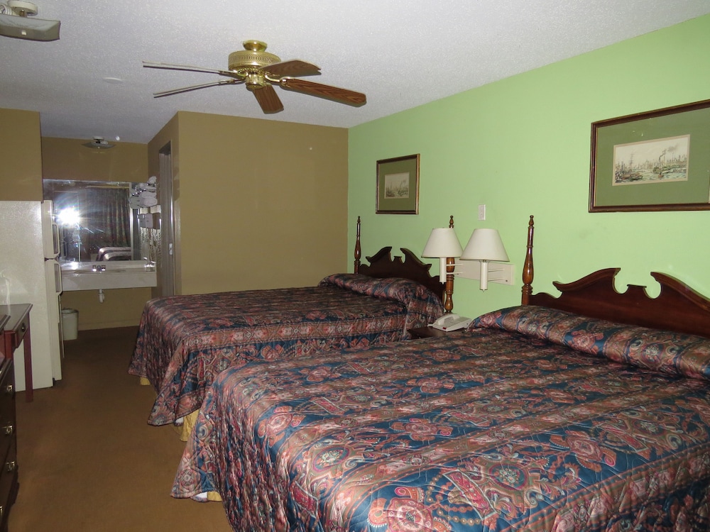 First Western Inn Caseyville 20/48