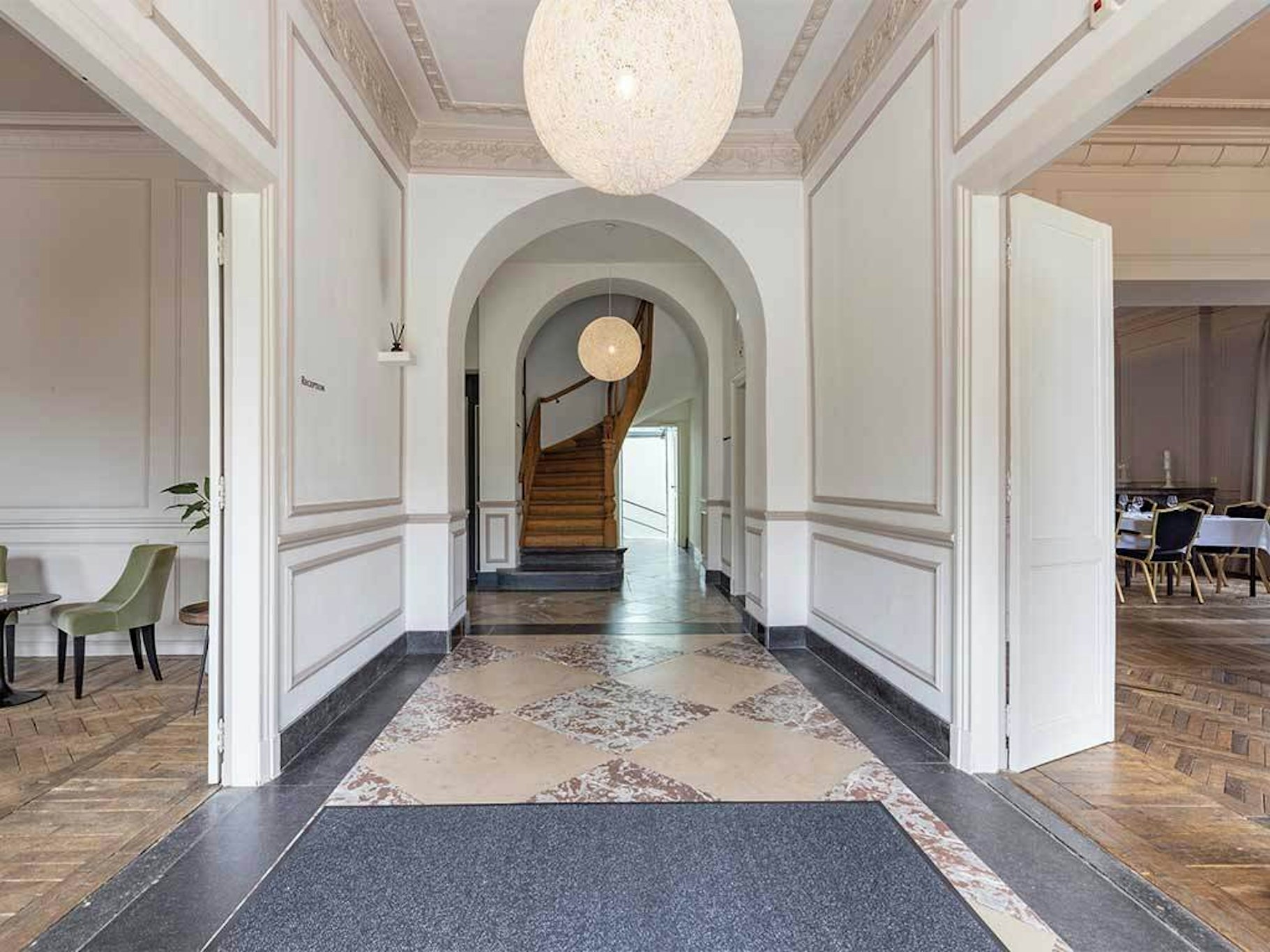 Sandton Chateau de Raay 22/50