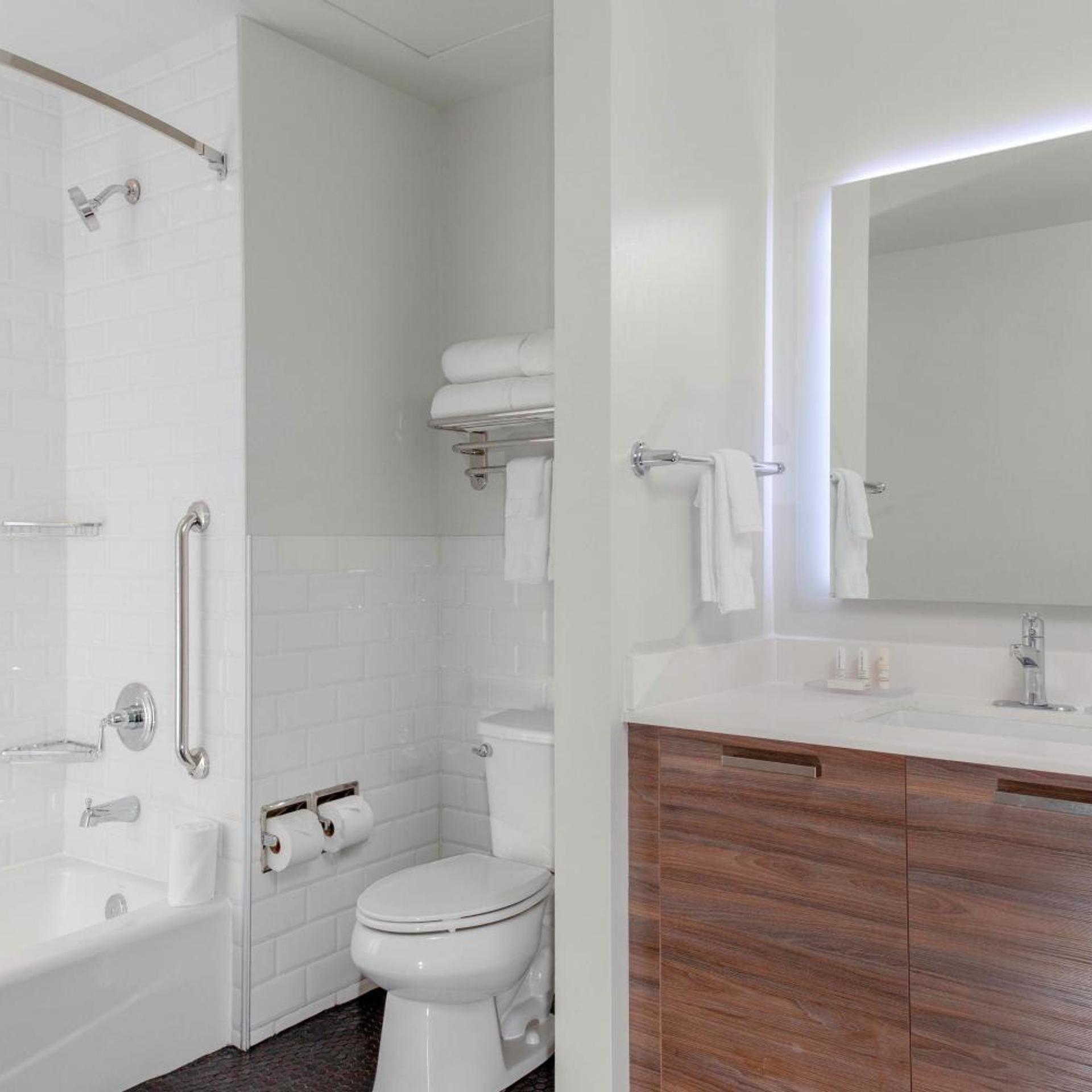 استوديو بسرير كوين مع أريكة لذوي الإعاقة، Towneplace Suites By Marriott Dallas Downtown 2/4