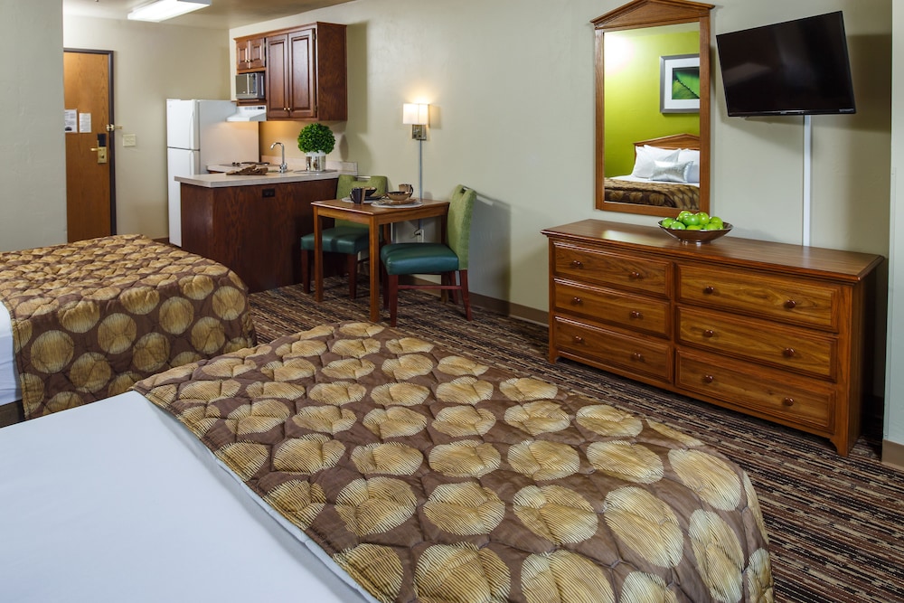 Extended Stay Airport 31/50