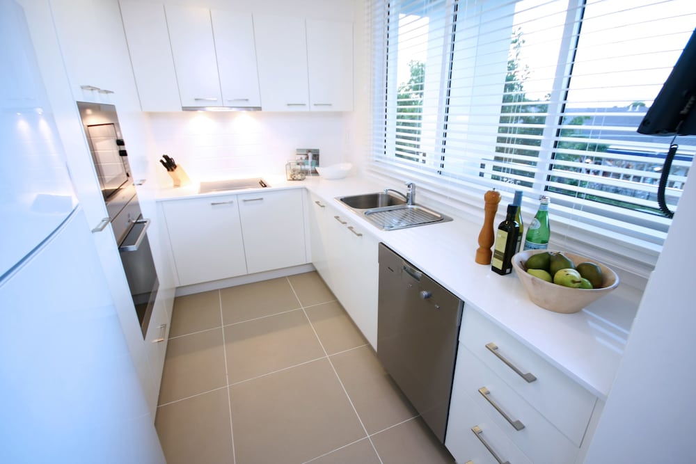 DOMAIN SERVICED APARTMENTS 51/52