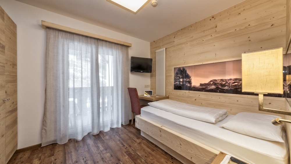 Hotel Interski 8/68