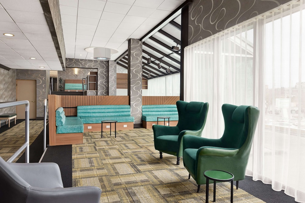 Garner Hotel Totowa by IHG 38/74