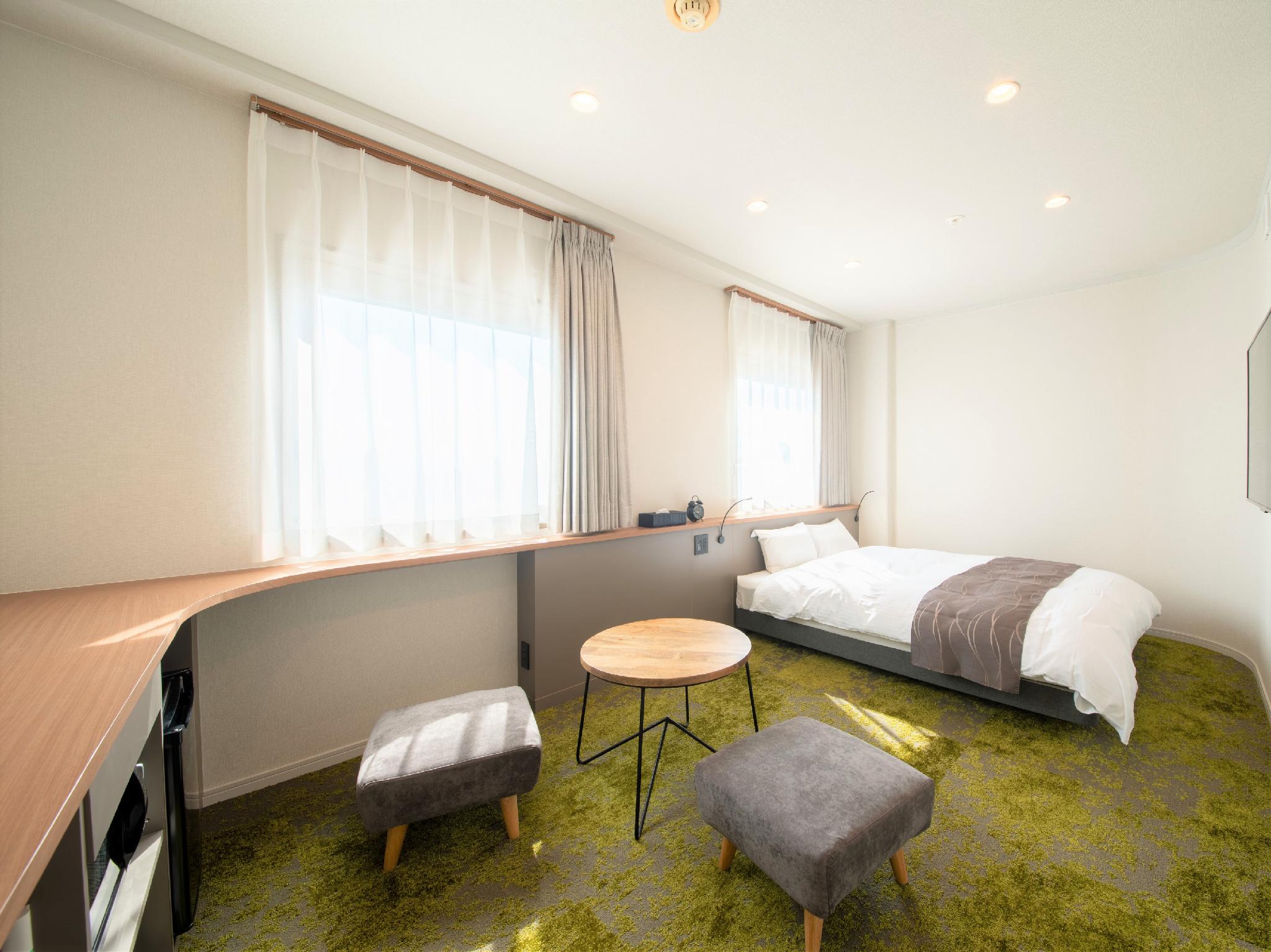 Deluxe, Double Bed, Night View