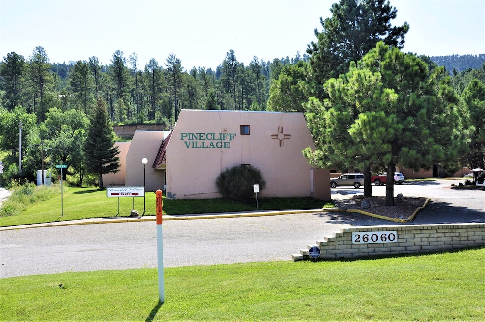 Pinecliff Village Resort 55/69