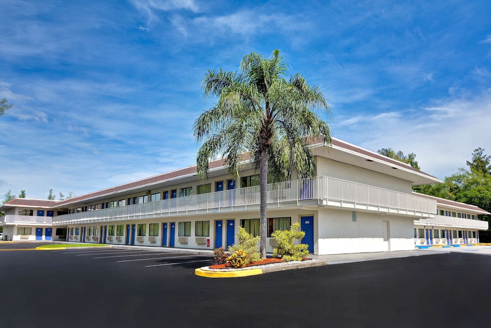 Motel6 Dania Beach, FL 7/59