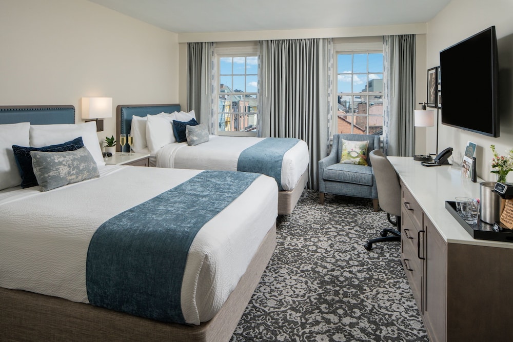 room, 2 queen beds