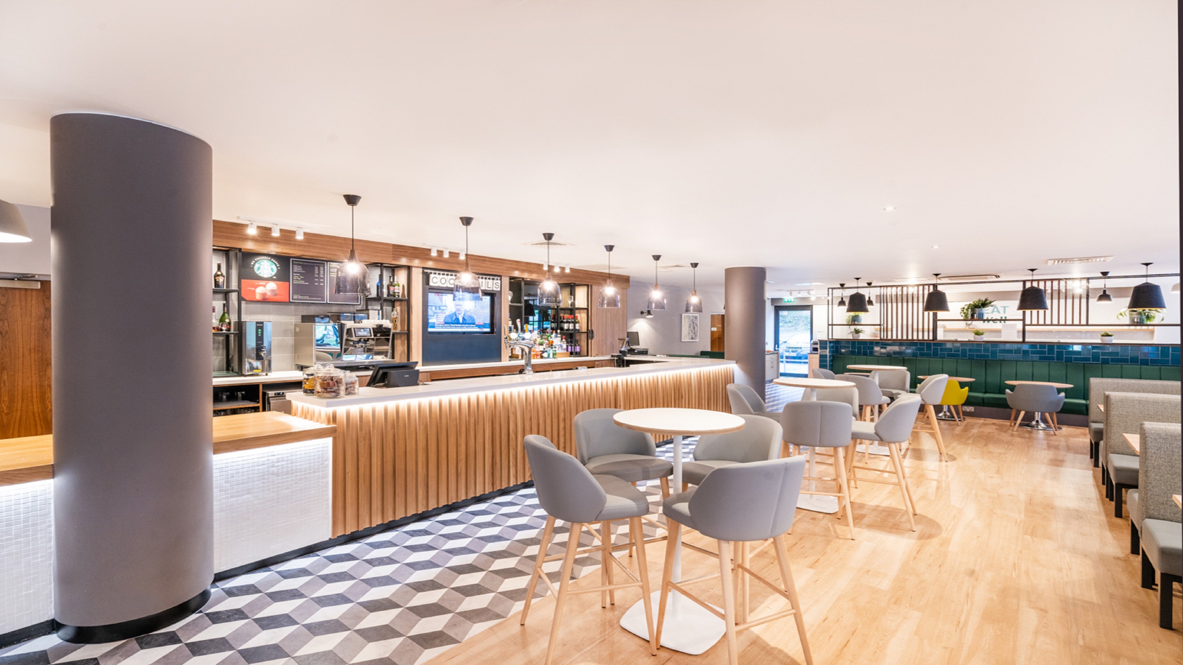 Holiday Inn London Luton Airport 40/64