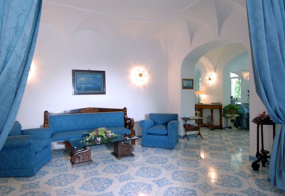 Pazziella Garden & Suites 52/66