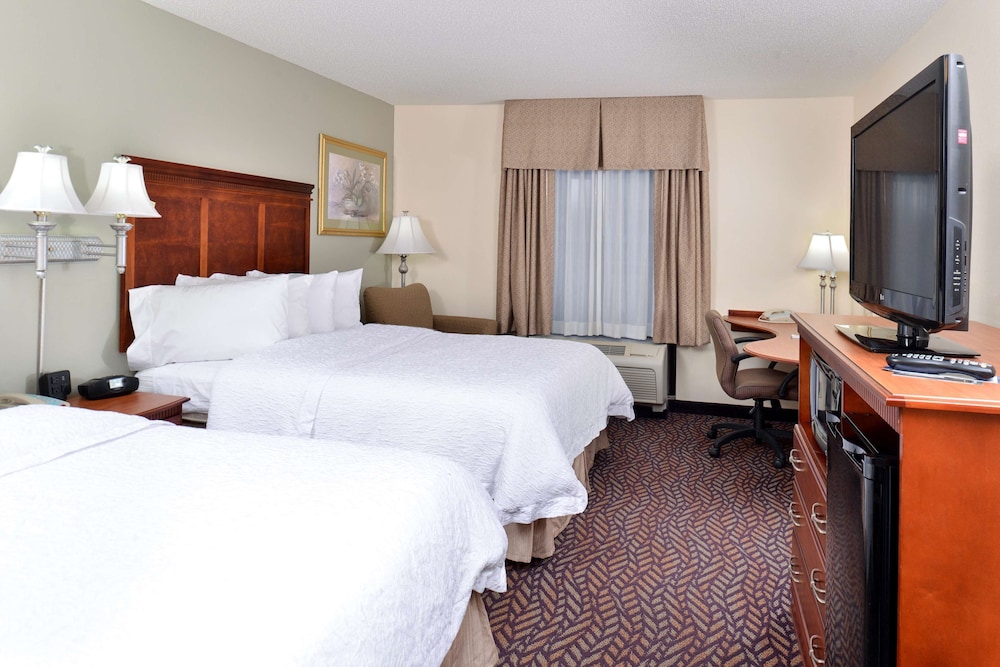 Hampton Inn Suites Dayton Vandalia 16/68