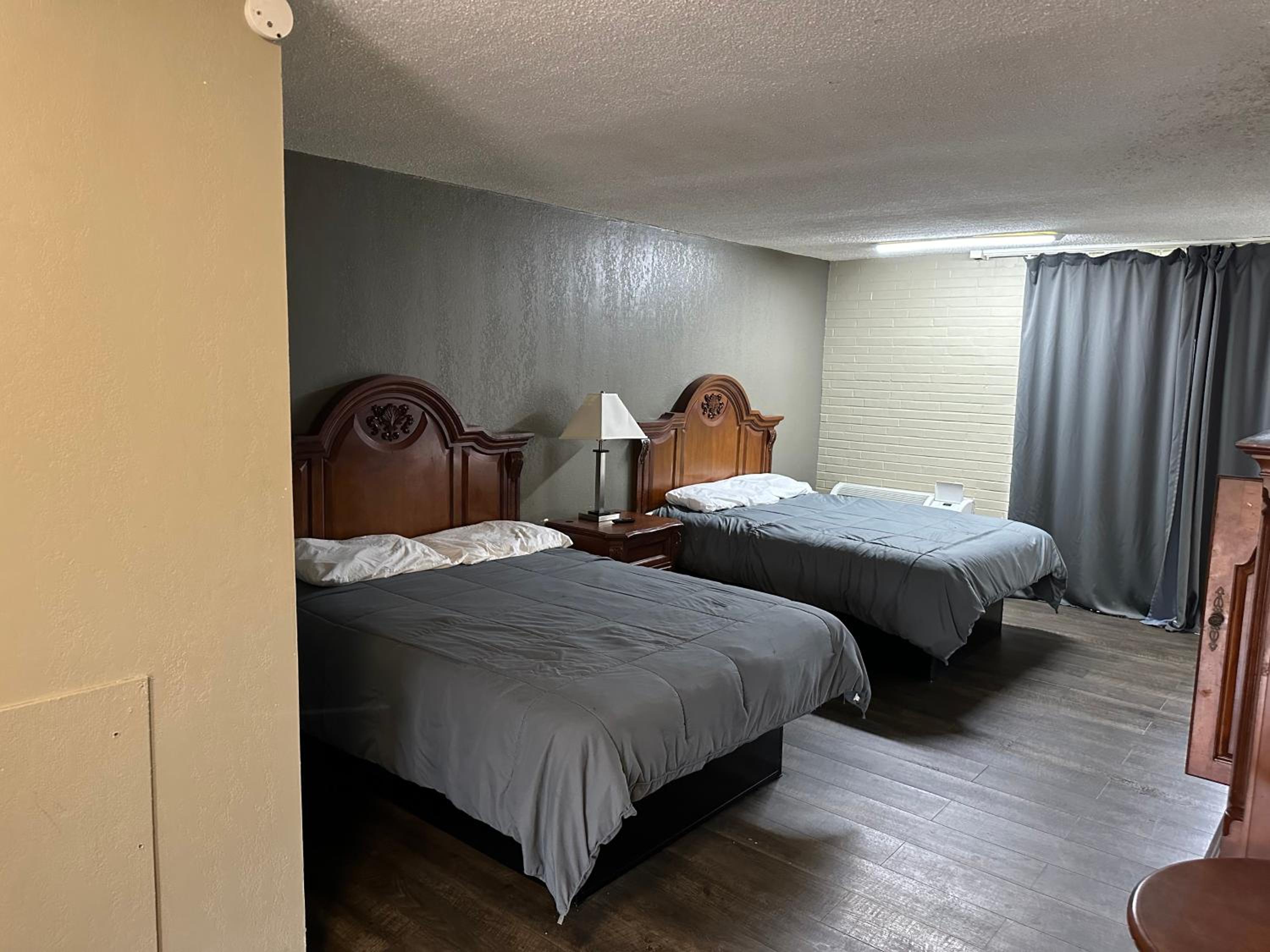 Amerihill Inn Suites Greensboro 15/41