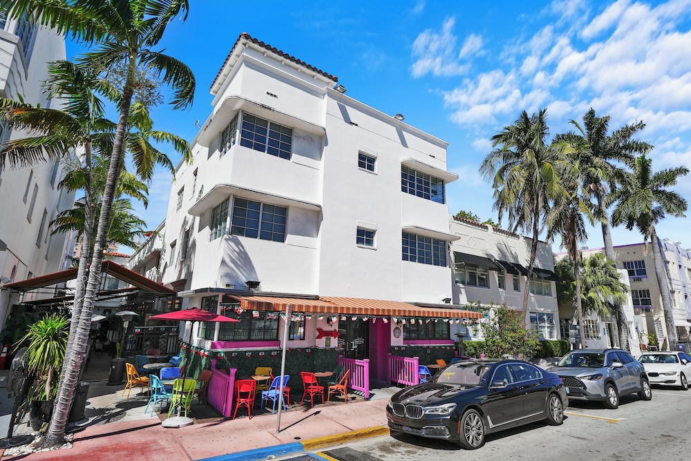 Whitelaw Hotel 49/59