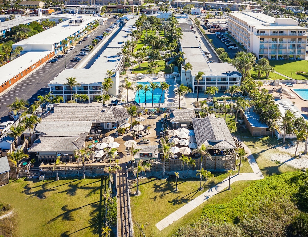 The Beachcomber St. Pete Beach, Outset Collection by Hilton 21/40