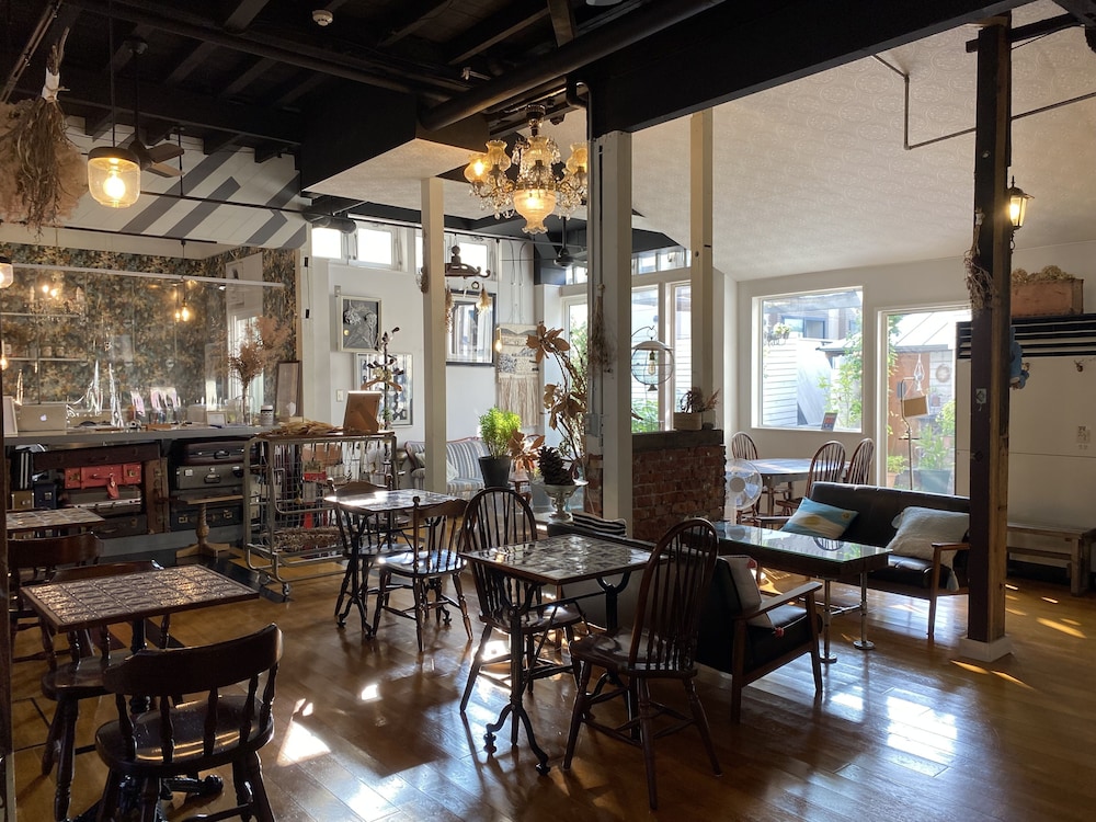 Little Barrel Guest House - Hostel 70/81