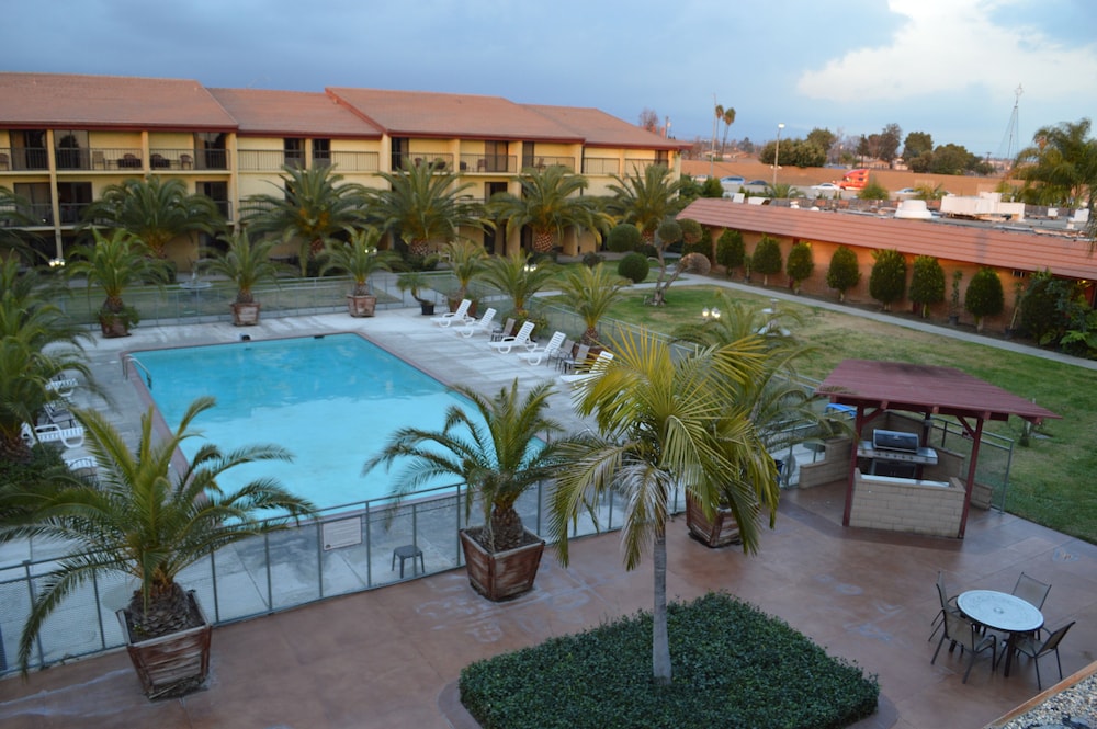 Ontario Airport Inn 3/60