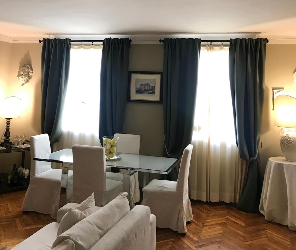 Capri Moon Guest House 37/50