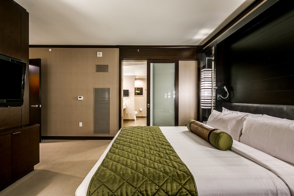 Secret Suites At Vdara 16/50