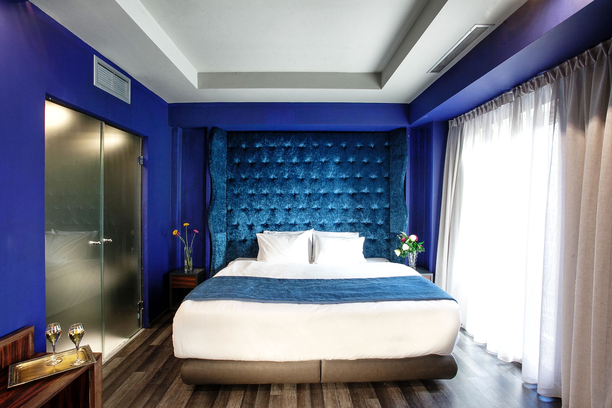 PEARL, SUITE, KING BED, CITY VIEW, SOFA