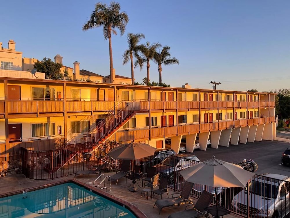Seahorse Inn (CA) 6/18