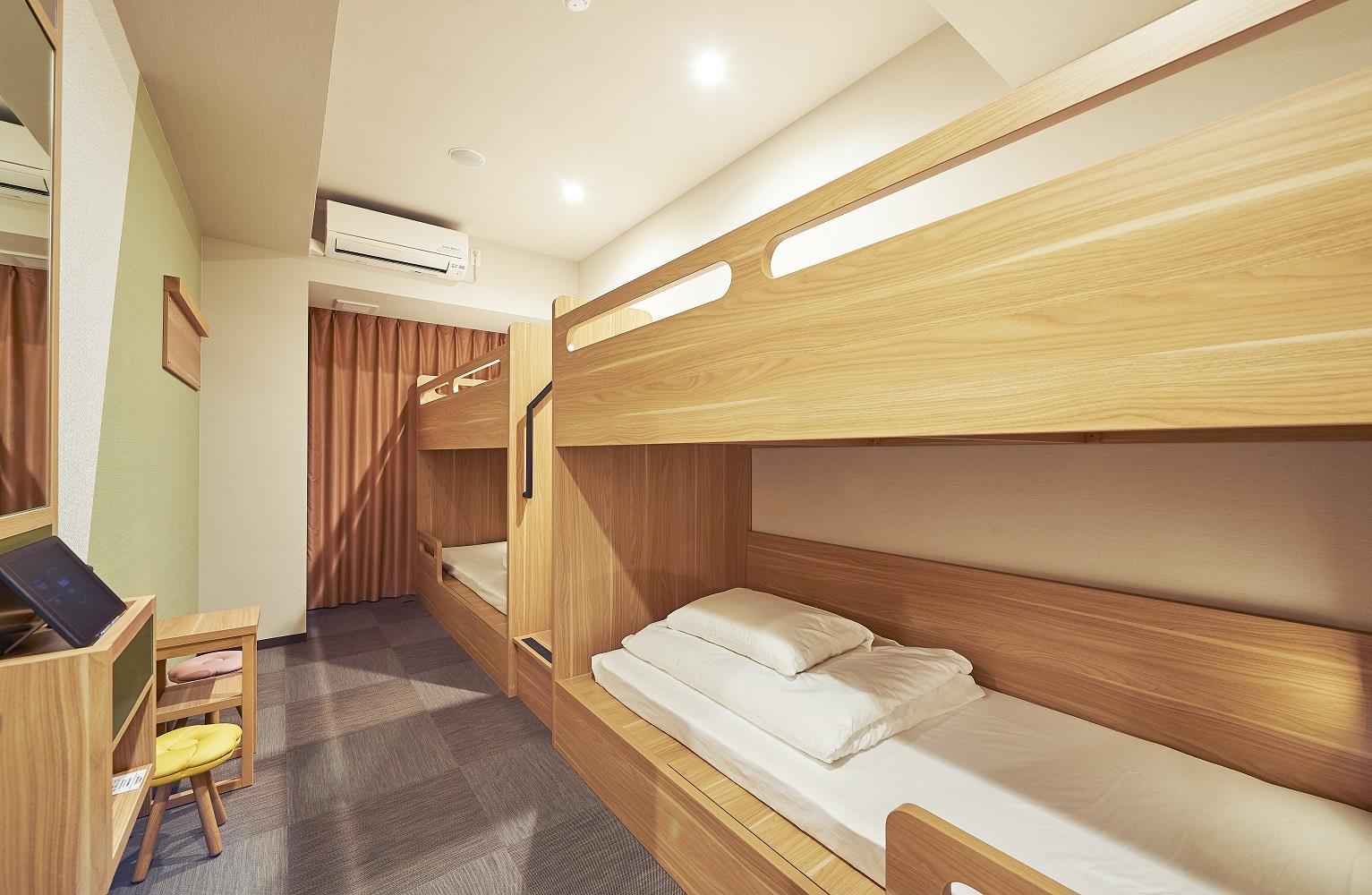 Private Quad, Single, 2 Bunk Beds, Shared Bathroom