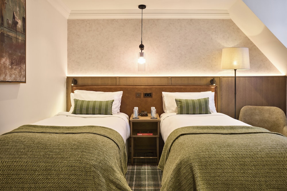 Renovated, Superior, Twin Beds