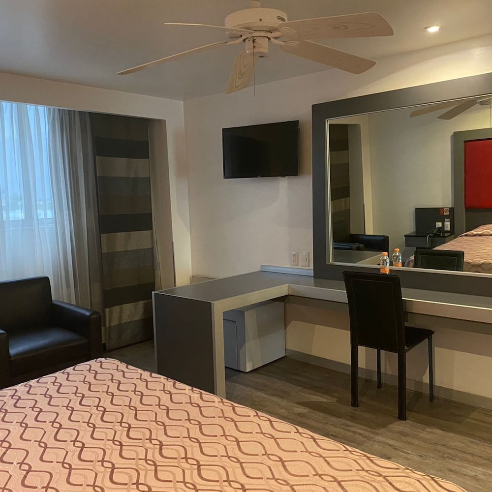 Hotel Atenas Plaza 22/37