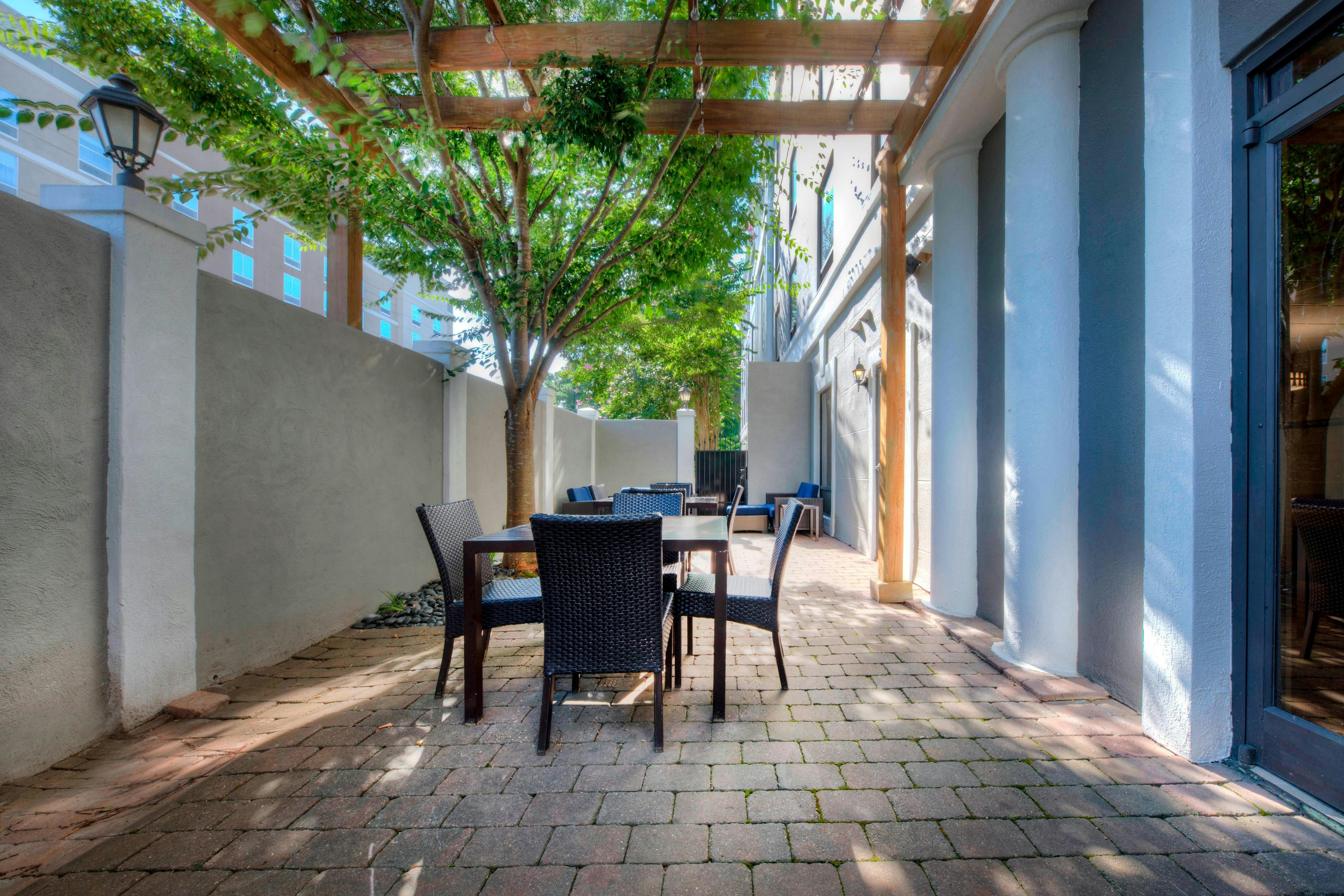 Courtyard Raleigh Crabtree Valley 48/48