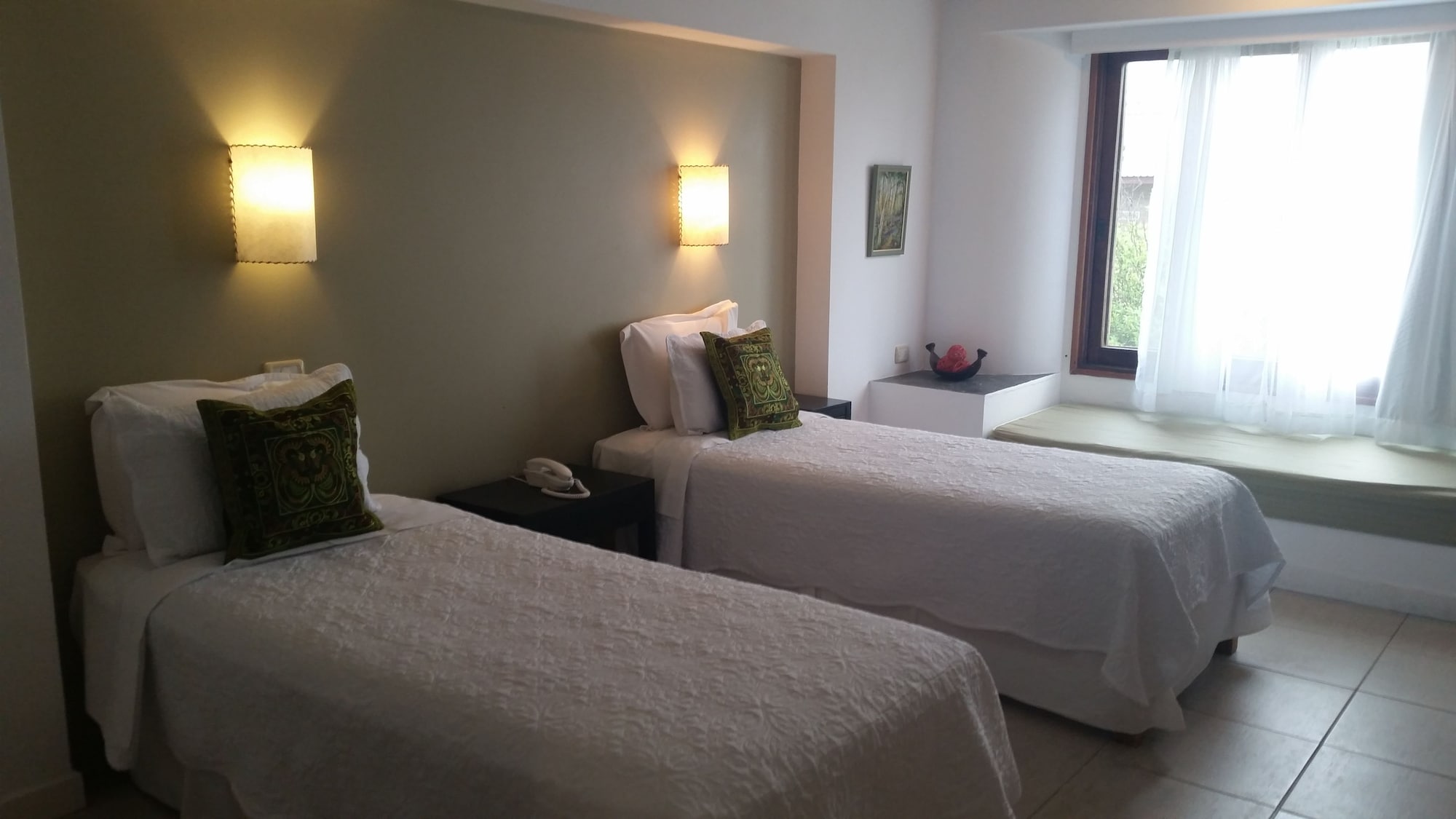 Garden, Twin Beds