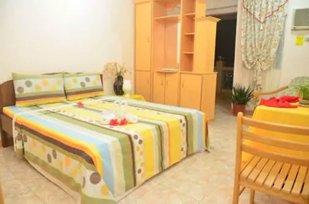 Apartelle De Francesca 9/27