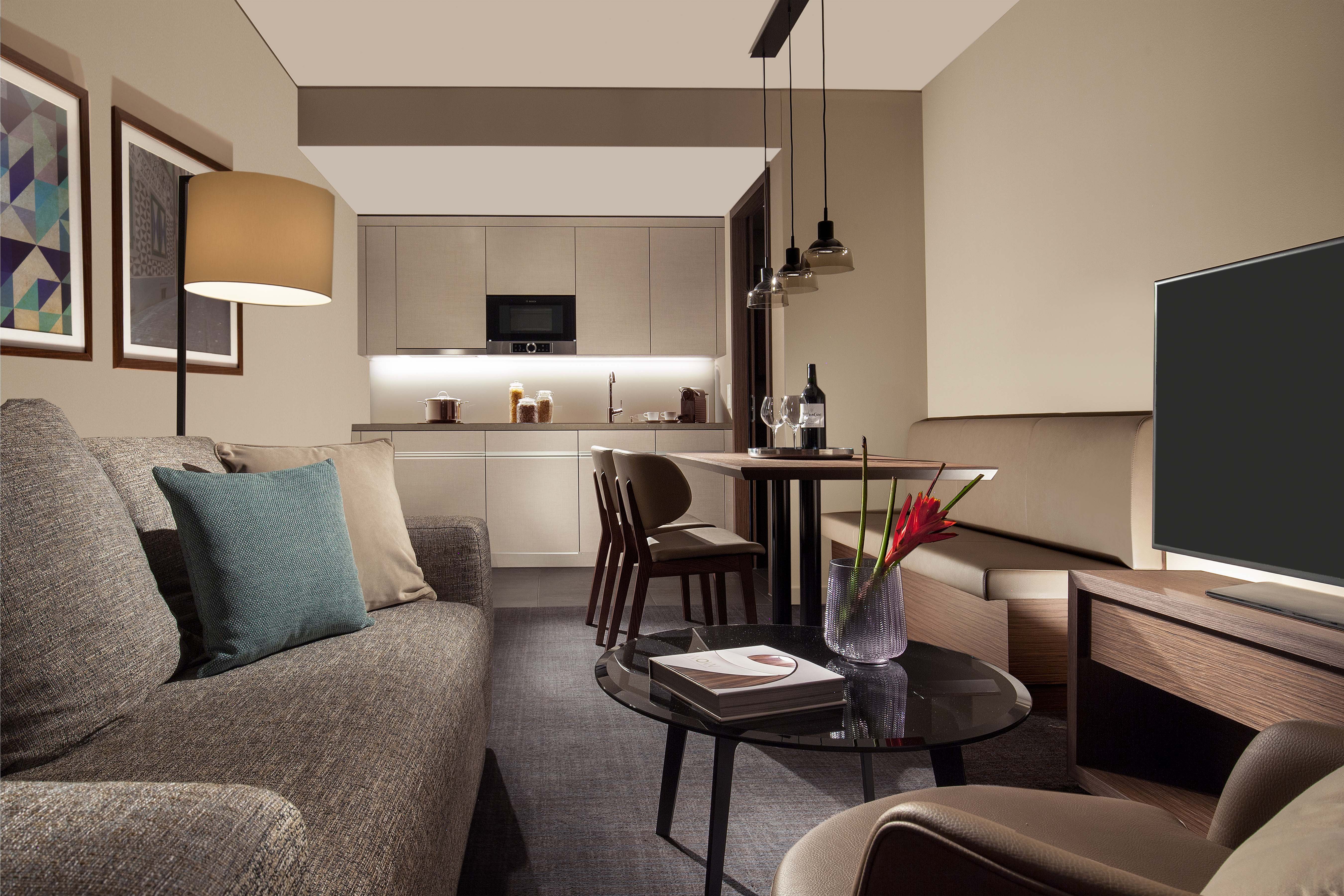 Acasa Suites 8/14