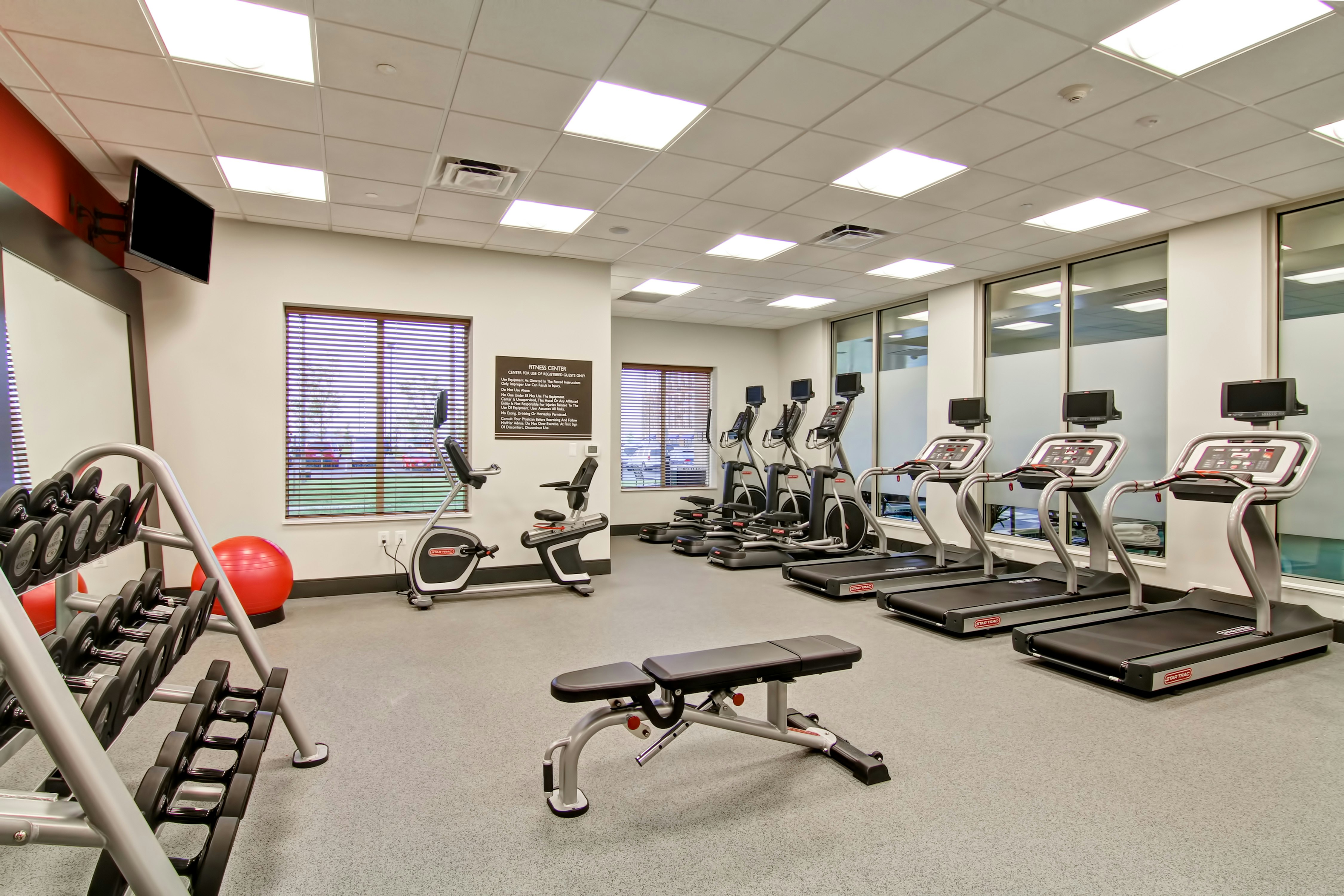 HILTON GARDEN INN WOODBRIDGE 6/20