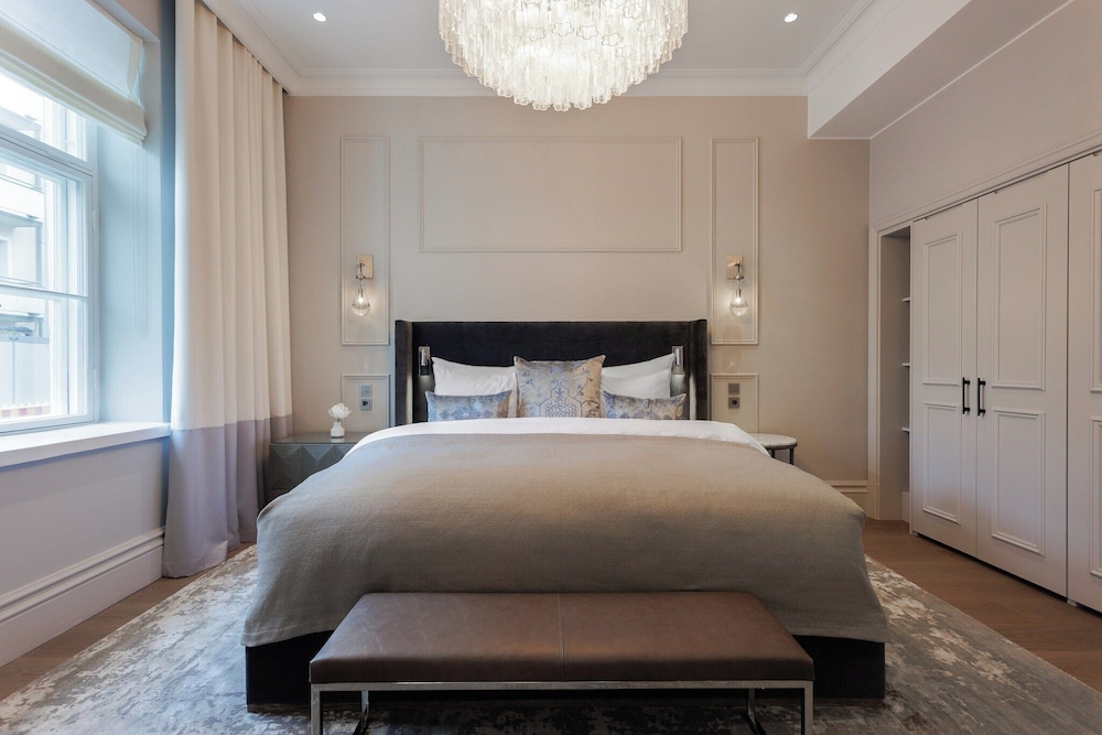 RESIDENTIAL, SUITE, KING BED