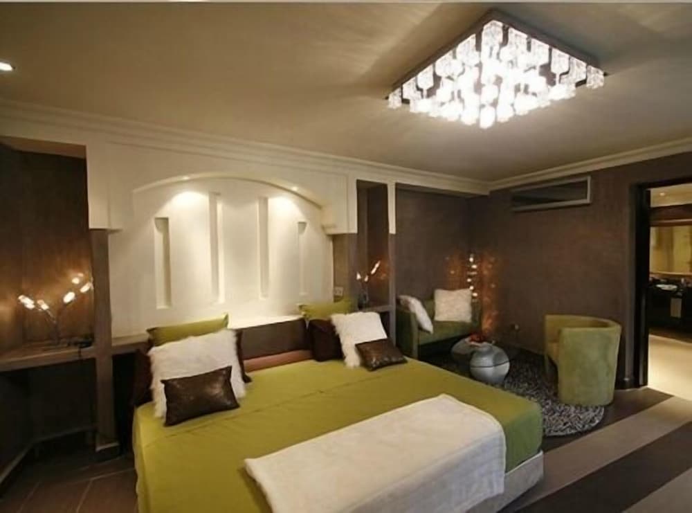 Riad Carllian 4/17