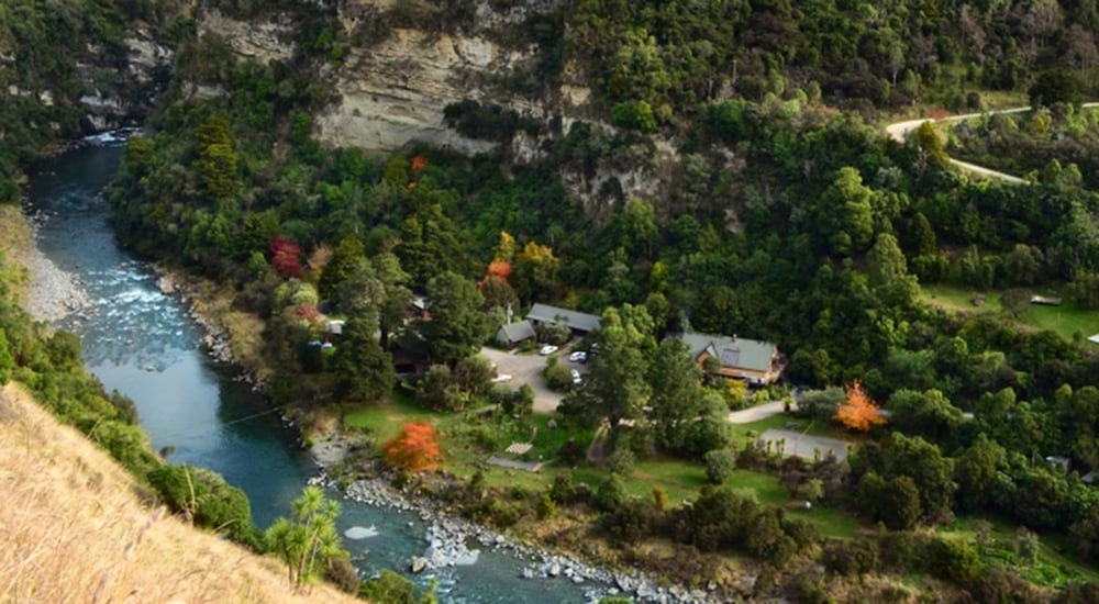 RIVER VALLEY 39/50