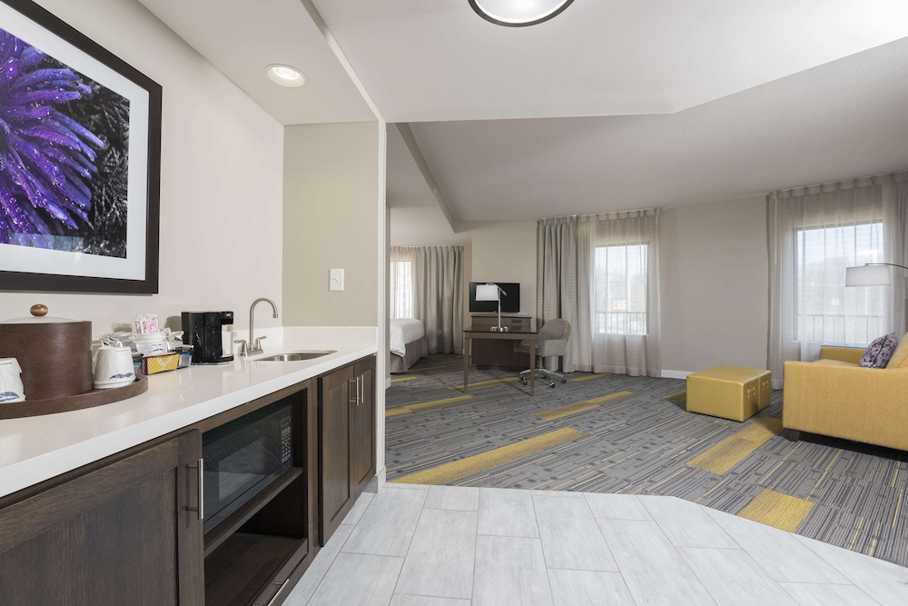 Hampton Inn Suites West Lafayette In 17/39