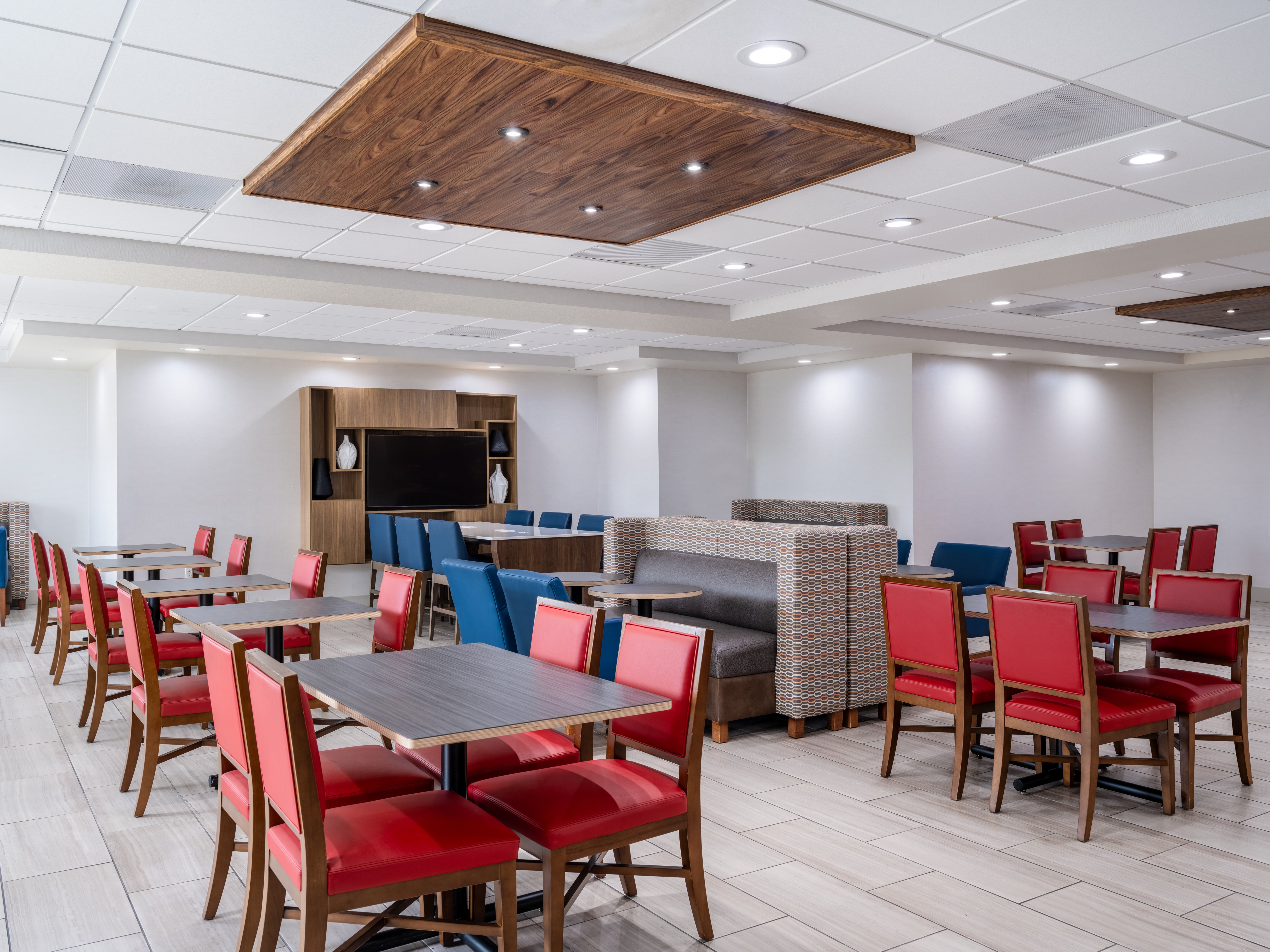 Holiday Inn Express Lodi 53/58