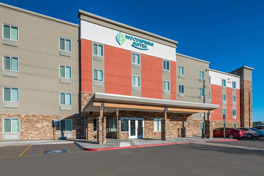 WoodSpring Suites Phoenix-Deer Valley 21/25