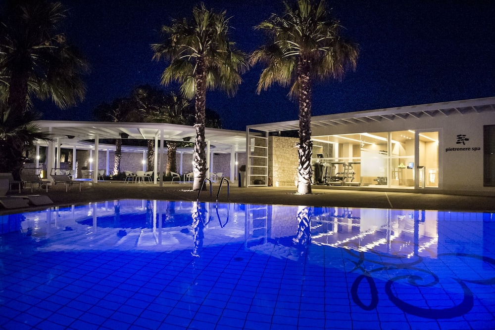 Pietre Nere Resort 7/72