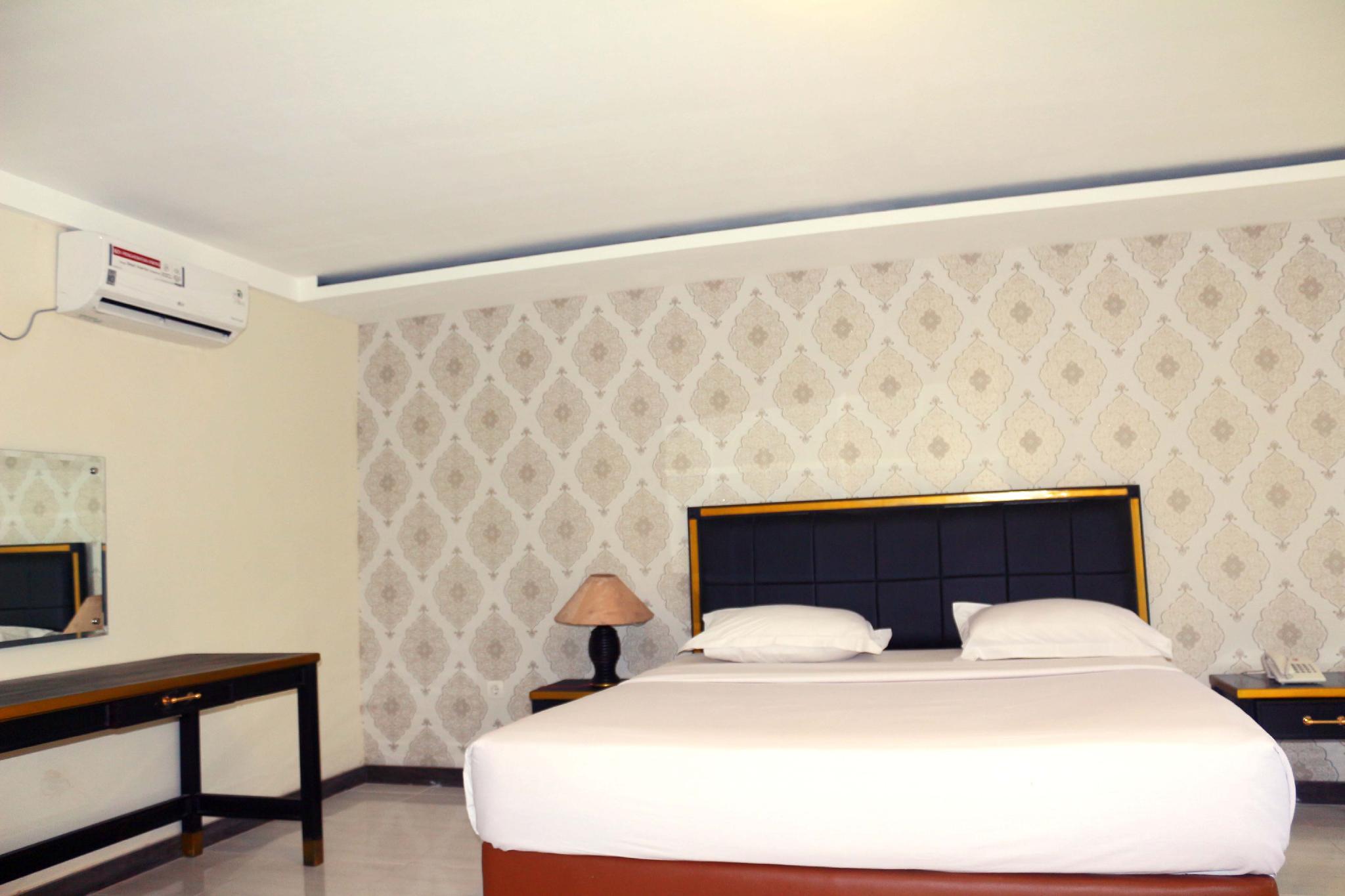 Hotel Pangrango 3 8/18
