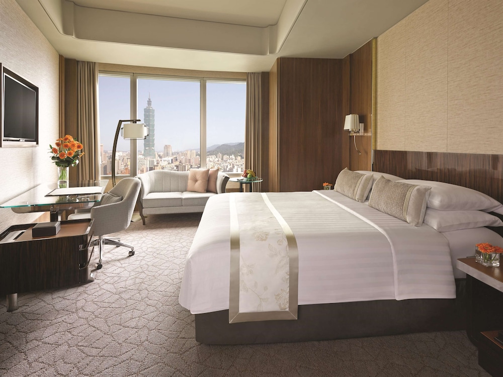 Shangri-La Far Eastern, Taipei 33/79