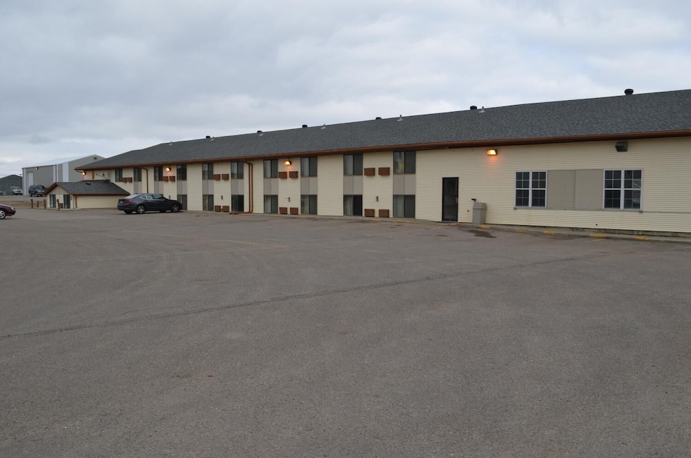 Super 8 Devils Lake 1/31