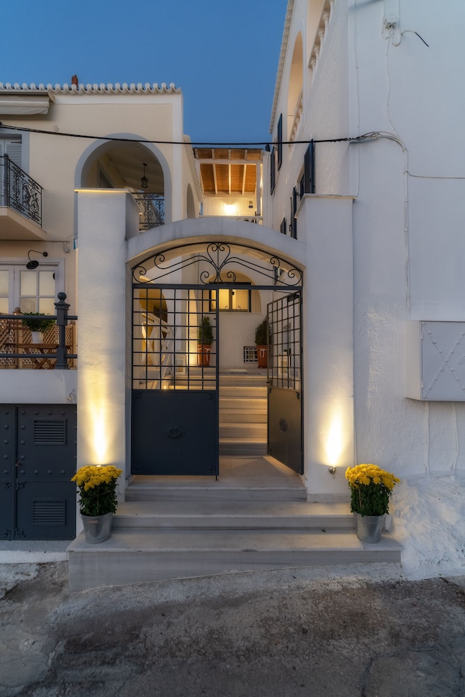 Porto Vecchio Spetses Luxury Suites 29/43