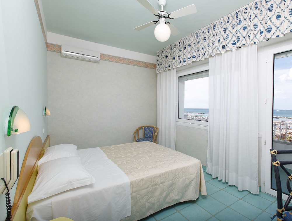 Hotel Luxor Beach 20/60