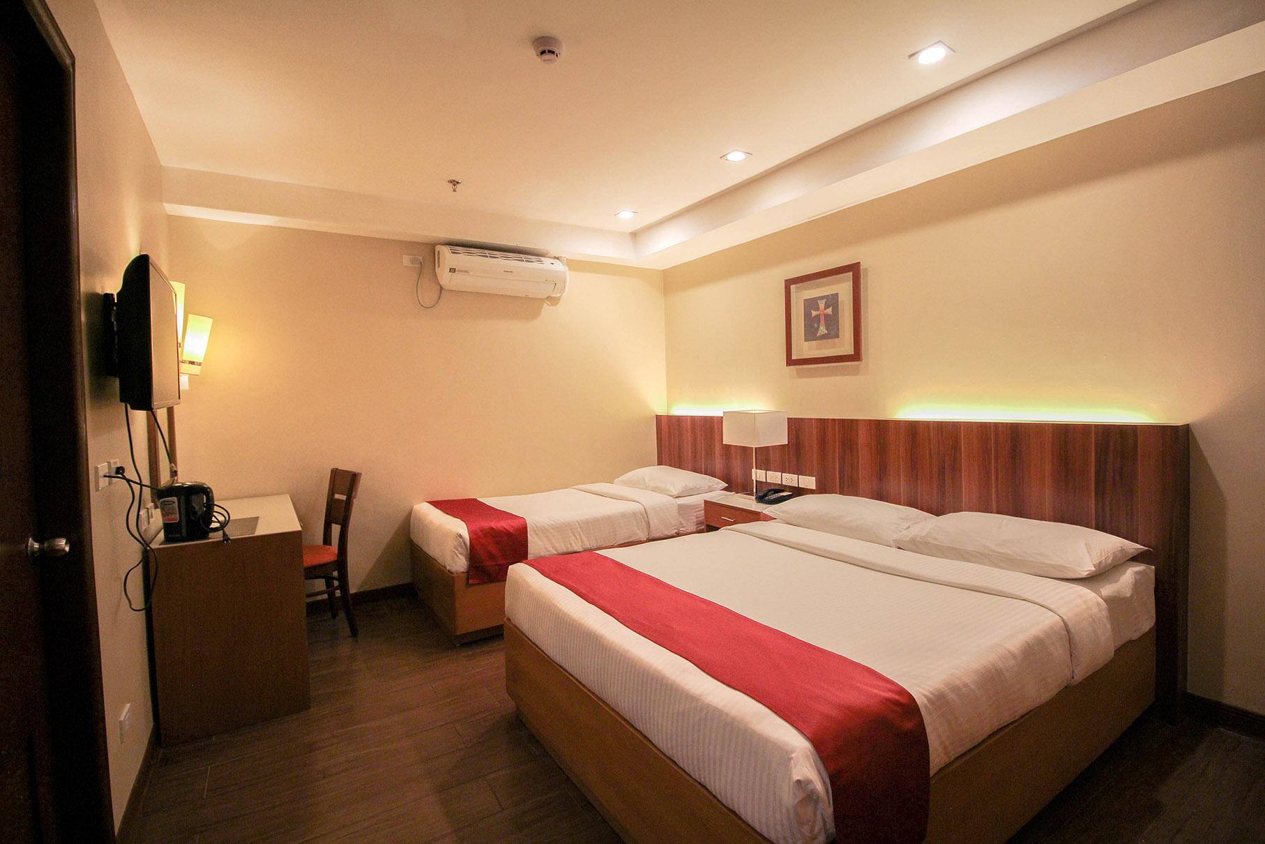 Inner, Superior, Triple, 1 Queen and 1 Single Bed