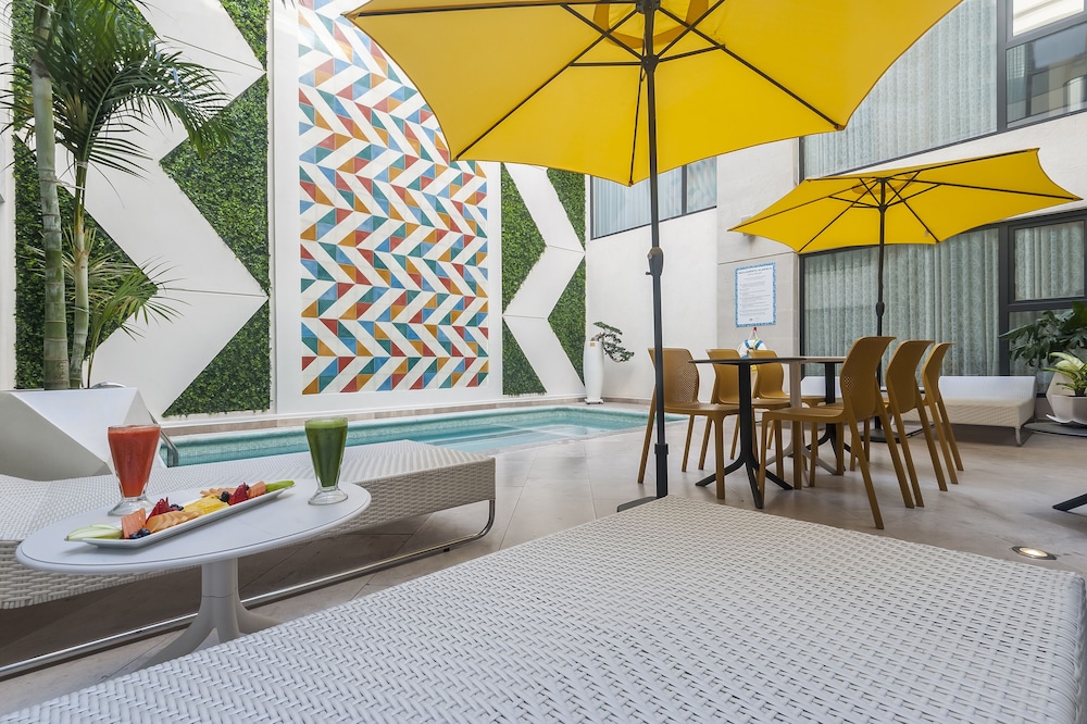 First Class Hotel Providencia By Fch Adults Only 42/50