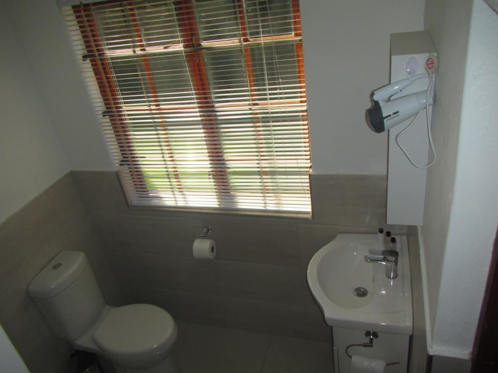 African Footprints Lodge 21/22