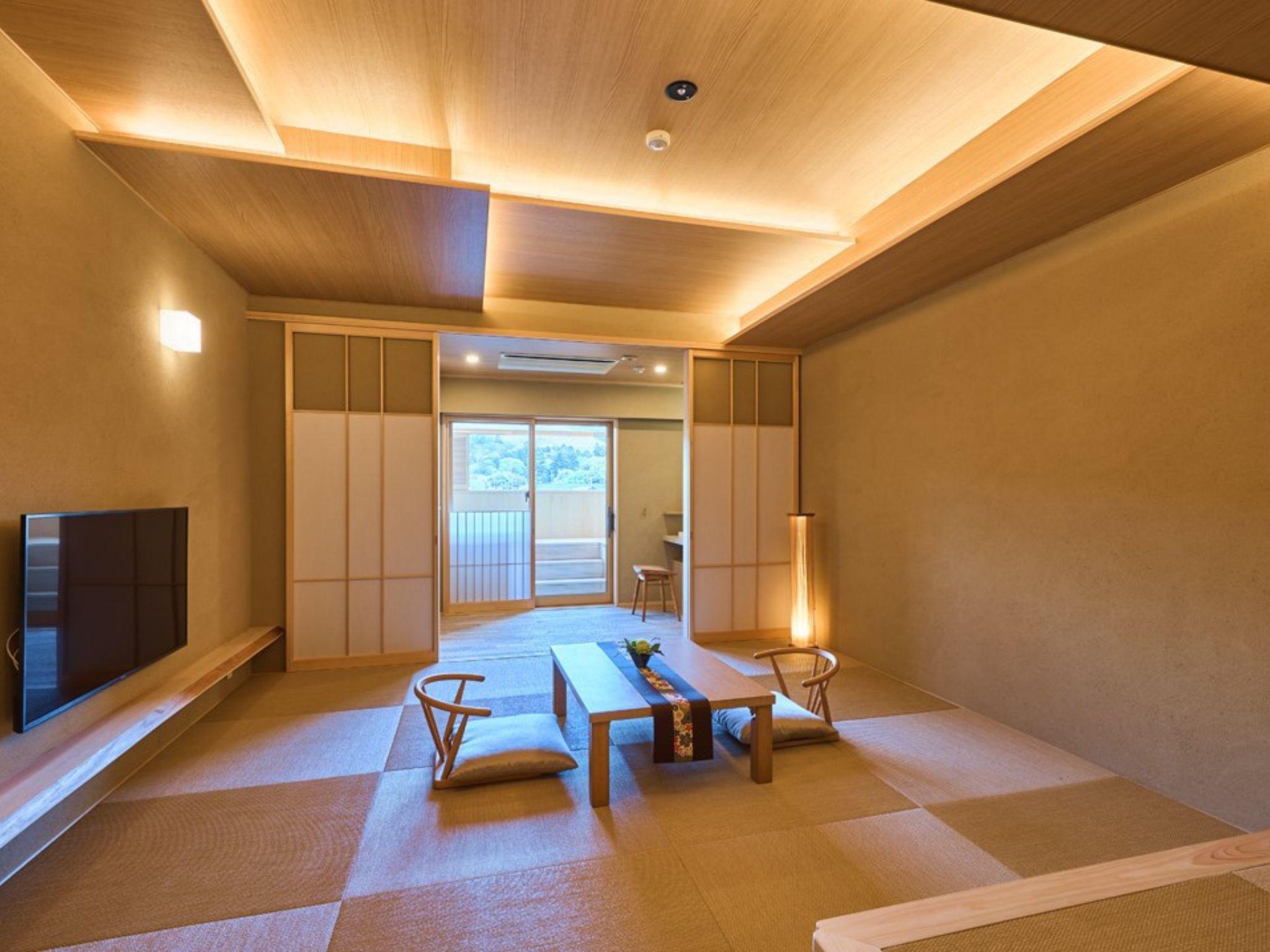 Japanese, 4 Futon Beds, Mountain View