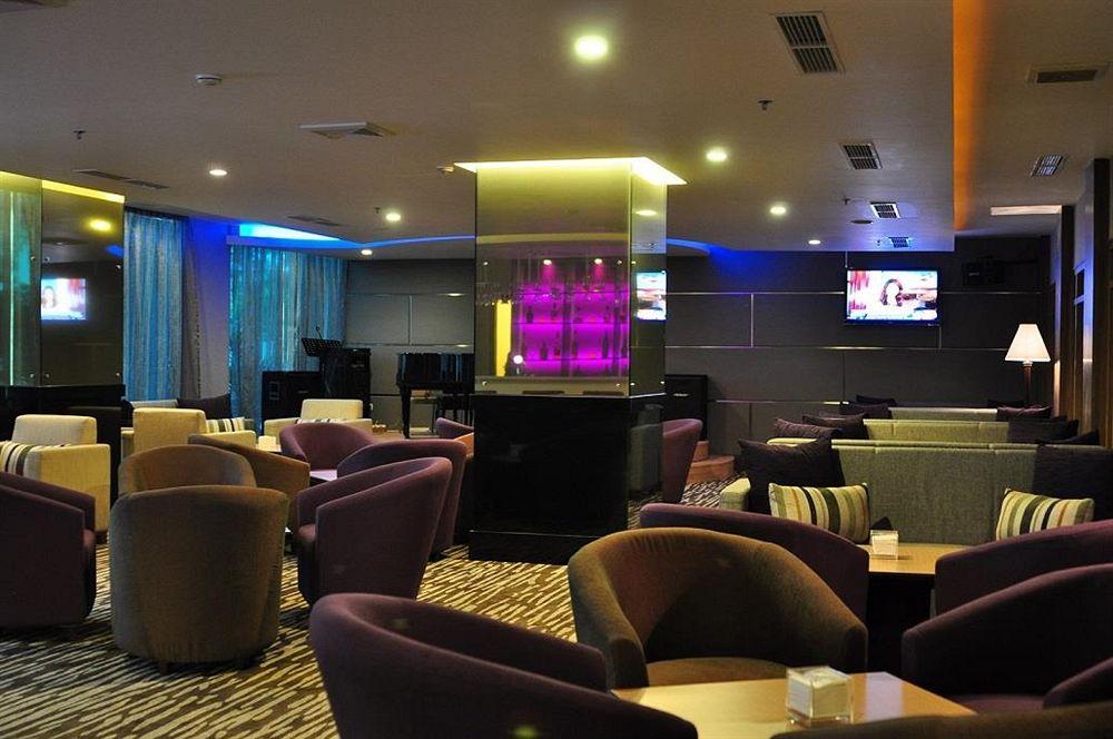Emerald Garden International Hotel 10/17